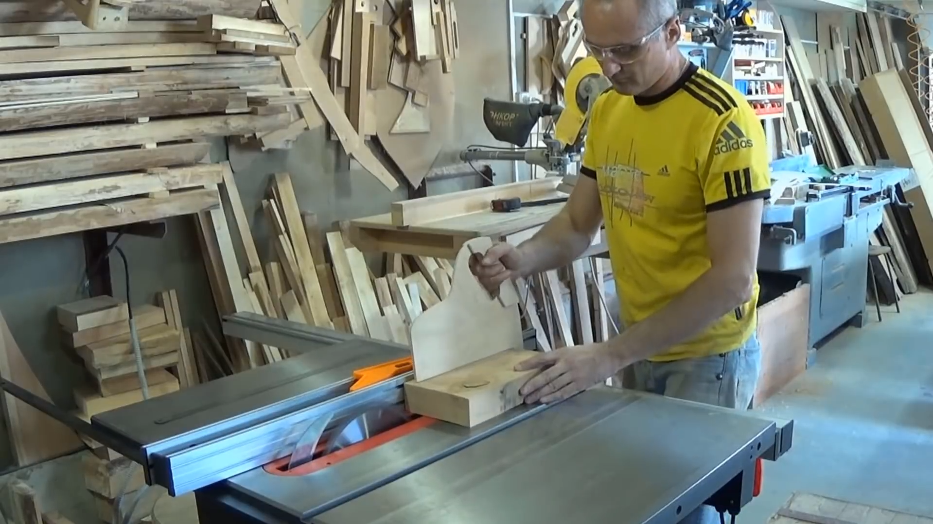 Прокачиваю мастерскую.Новый помощник,круглопильный станок Warrior W0702