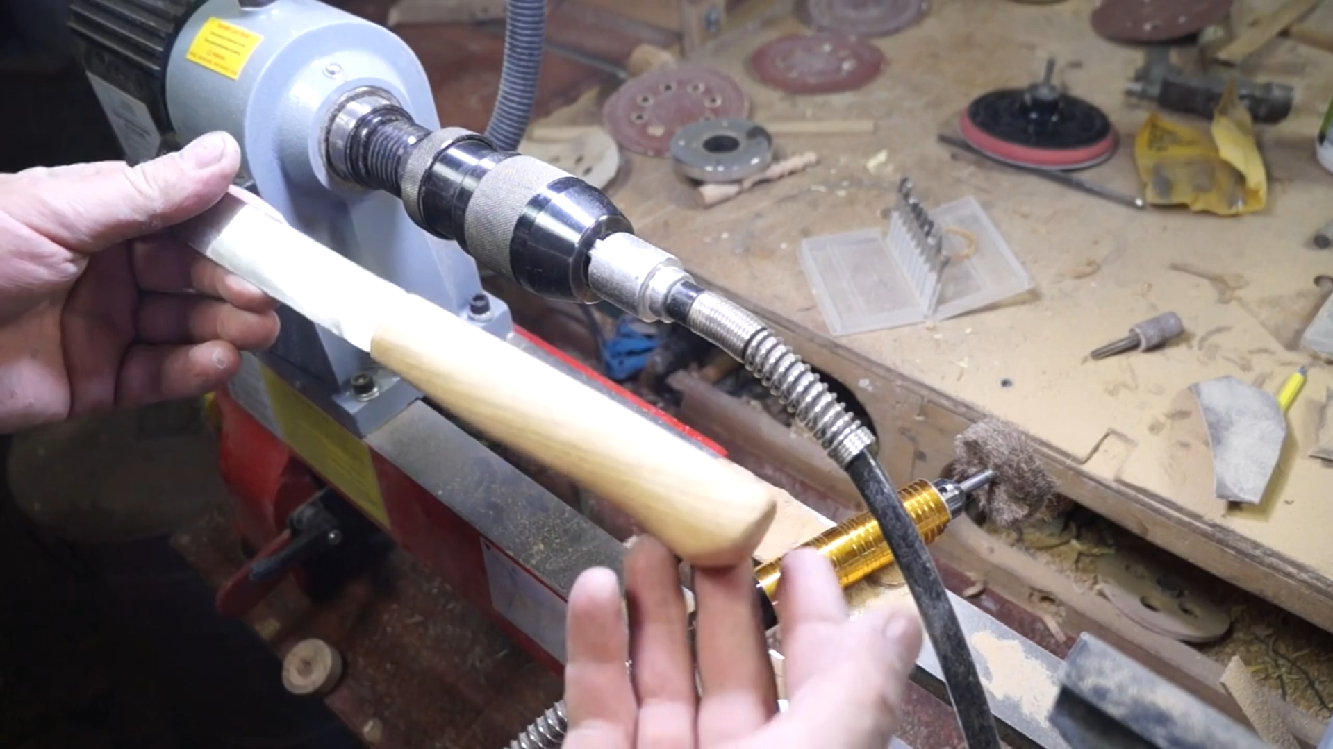 Изготовление дубовой рукоятки для ножа с помощью токарного станка