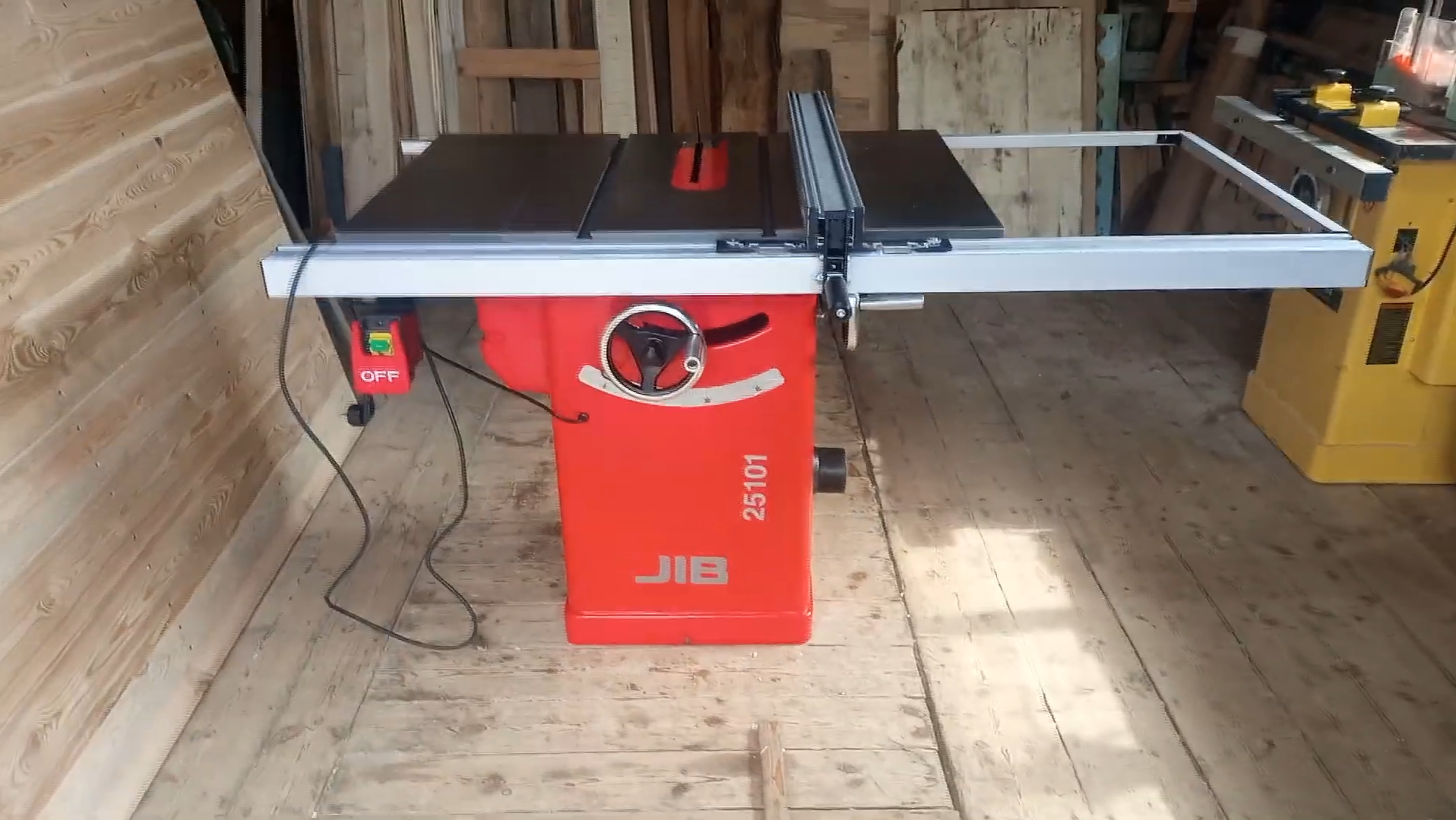 Круглопильный станок JIB-25101
