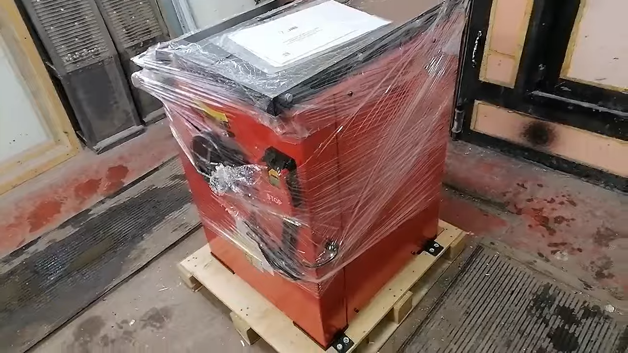 Купил КруглоПильный Станок JIB MJ10-1300