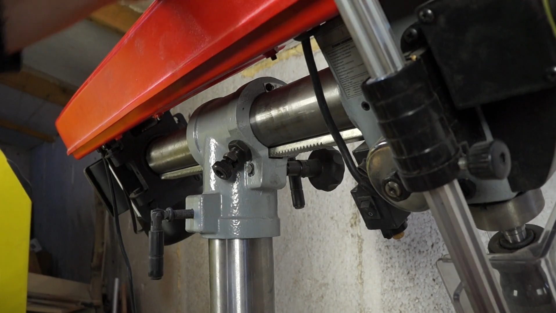 Радиально-сверлильный станок - широчайшие возможности для самодельщика