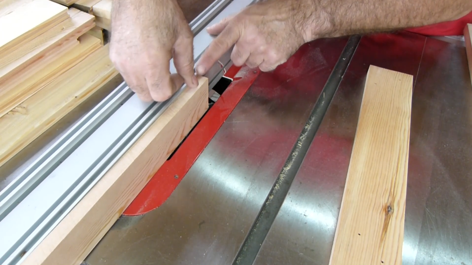 Как работает диск DADO на циркулярке JIB 25102-С