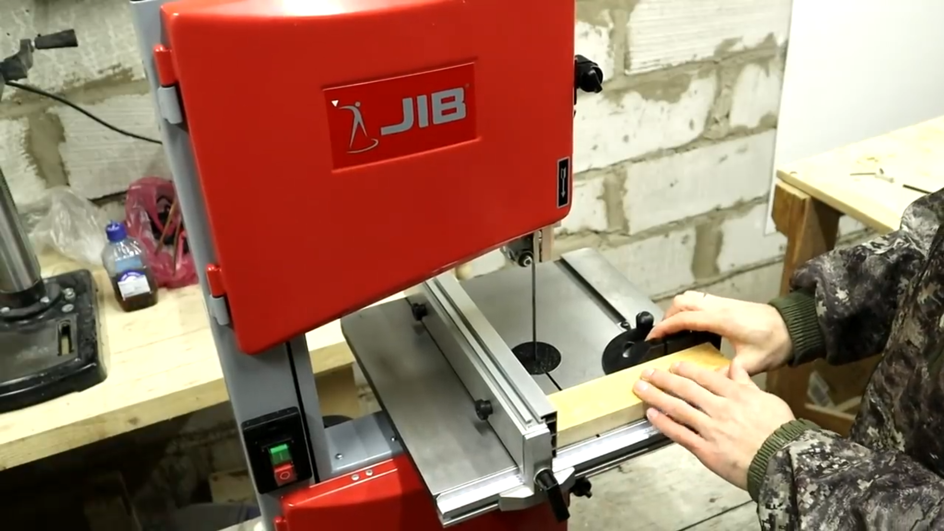 Идеальный мини станок для маленькой мастерской! Обзор ленточной пилы JIB BAS 250!