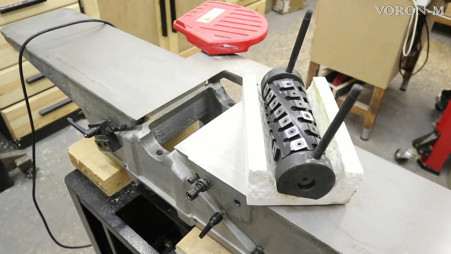 Замена вала на фуговальном станке | Шейперный вал хеликал для станка Warrior.