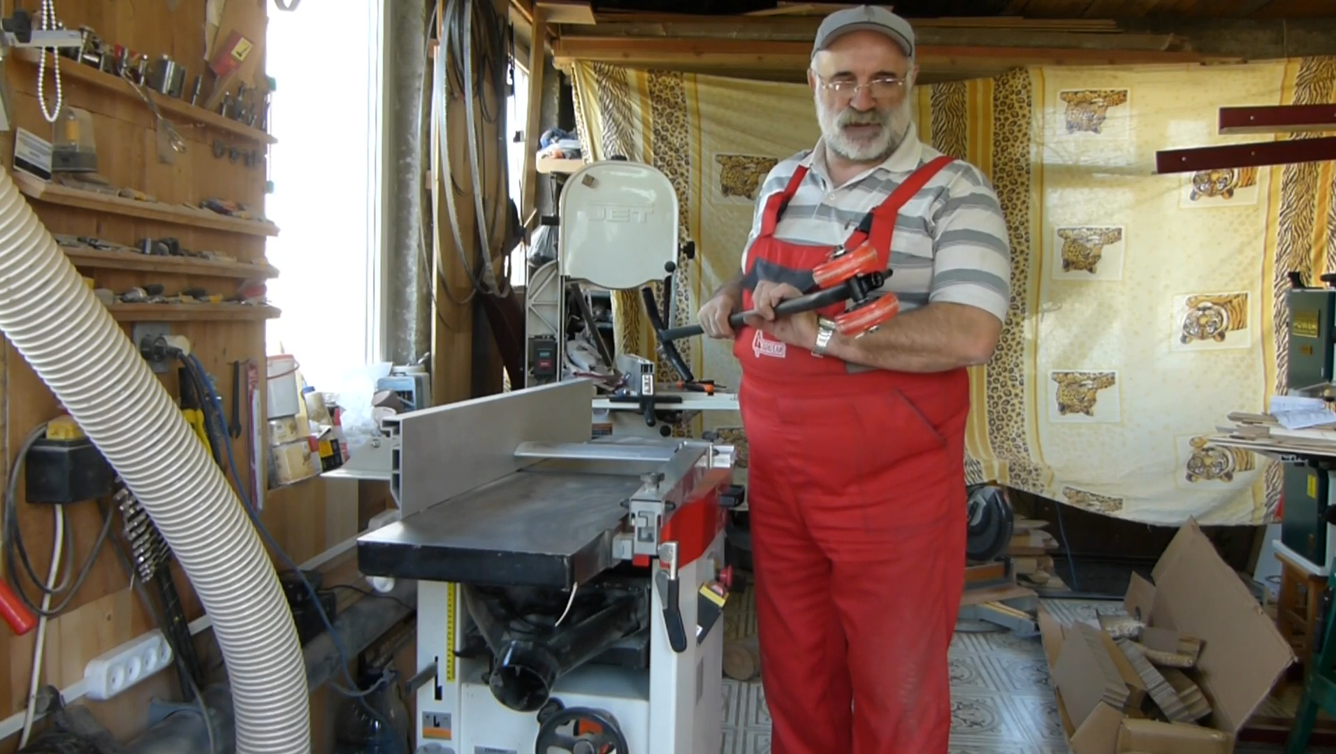 Как установить мобильную колёсную базу на станок JIB PT310A