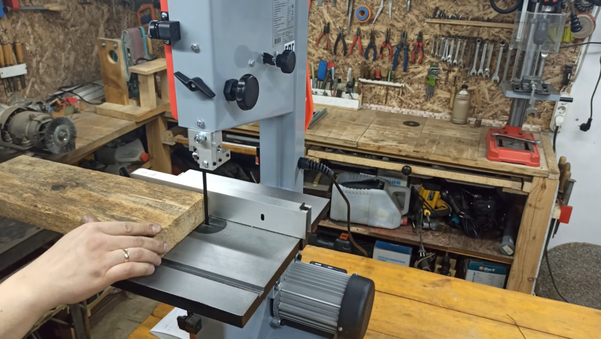 ПОКАЗЫВАЮ НА ЧТО СПОСОБЕН ПРОСТОЙ В ОБРАЩЕНИИ И ОЧЕНЬ КОМПАКТНЫЙ СТАНОК JIB BAS 250.