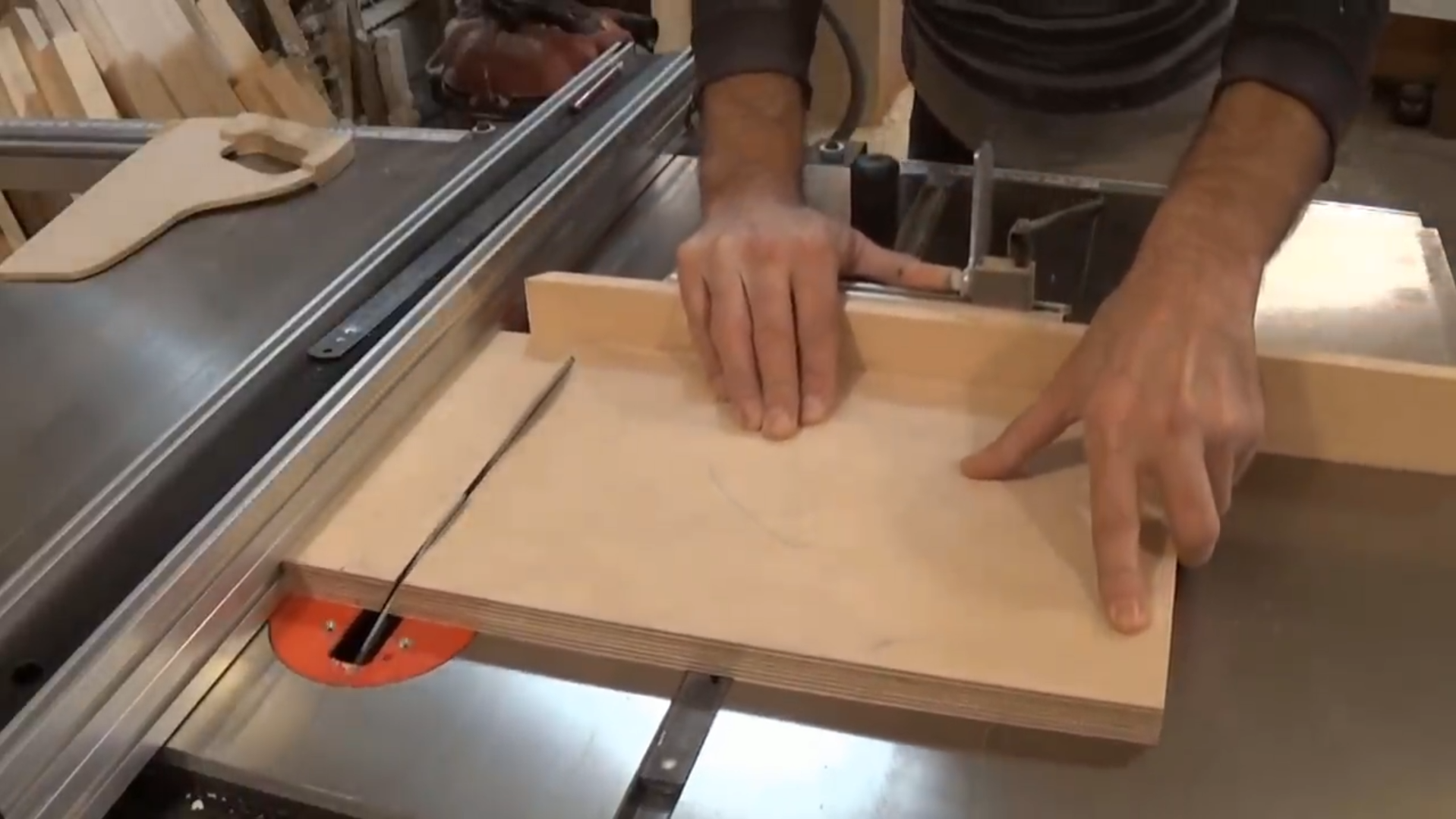 Простая,удобная,точная шипорезка своими руками. Шип на циркулярке ЛЕГКО! Spike - cutting carriage