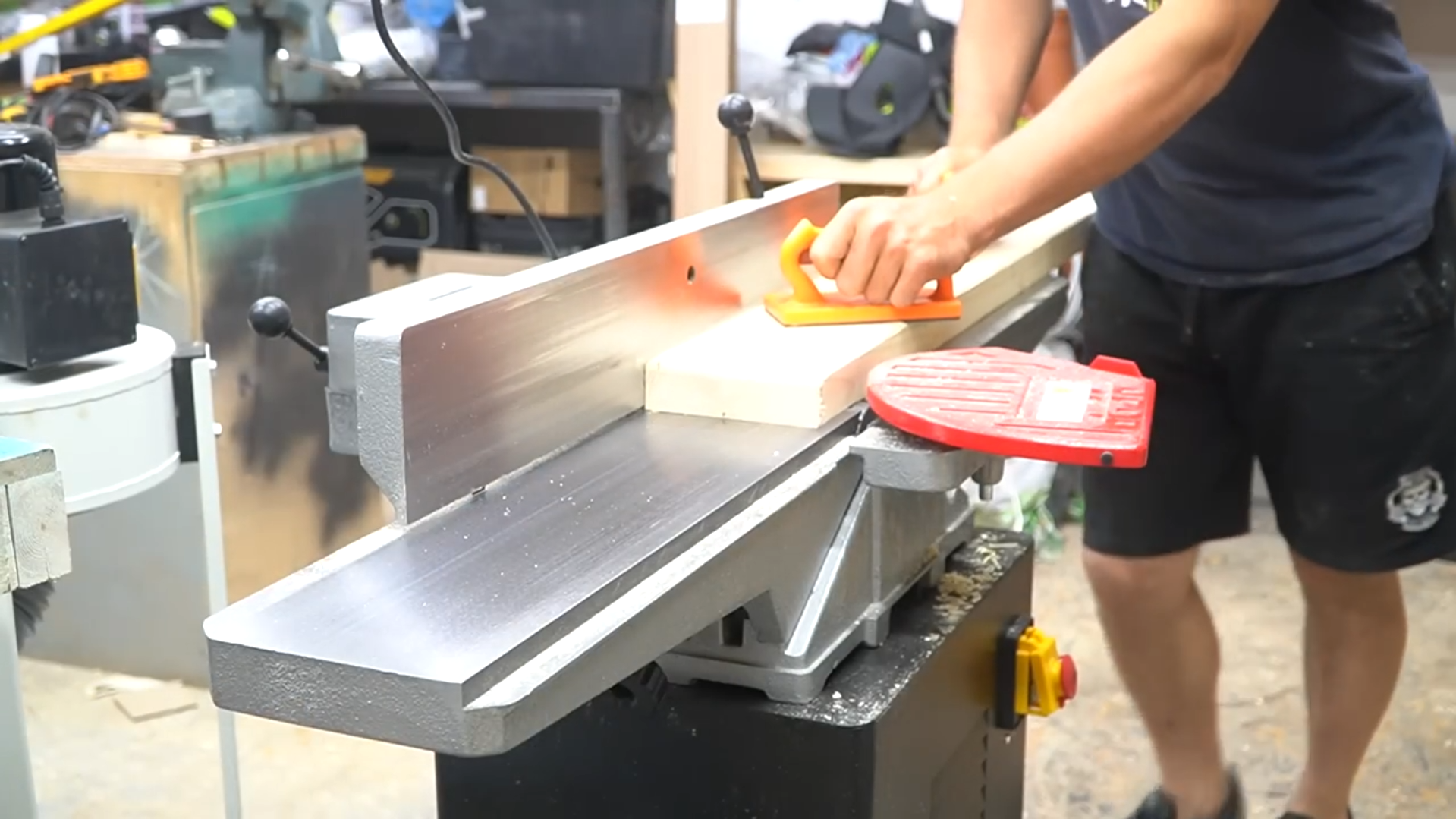 Фуговальный станок WARRIOR W0109D и Бизнес в гараже. Обзор на практике.