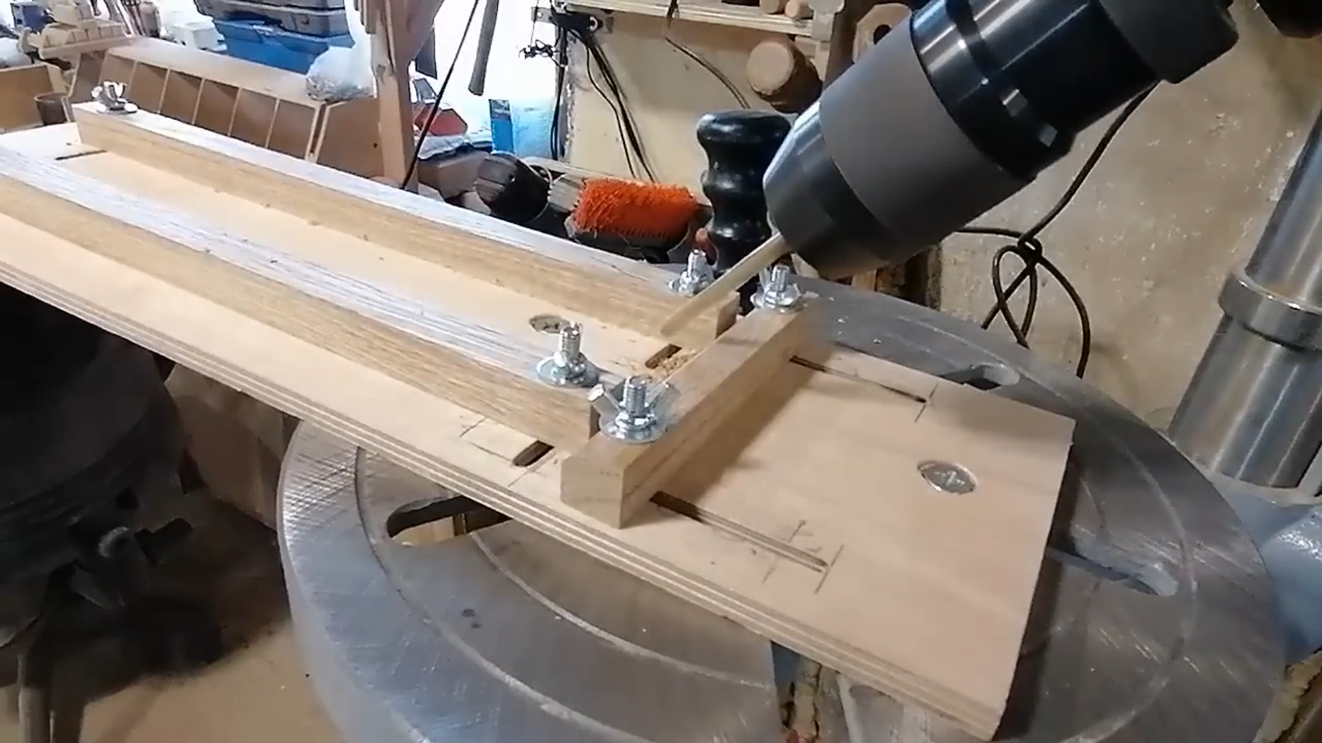 Сверлильный как присадочный шкантов