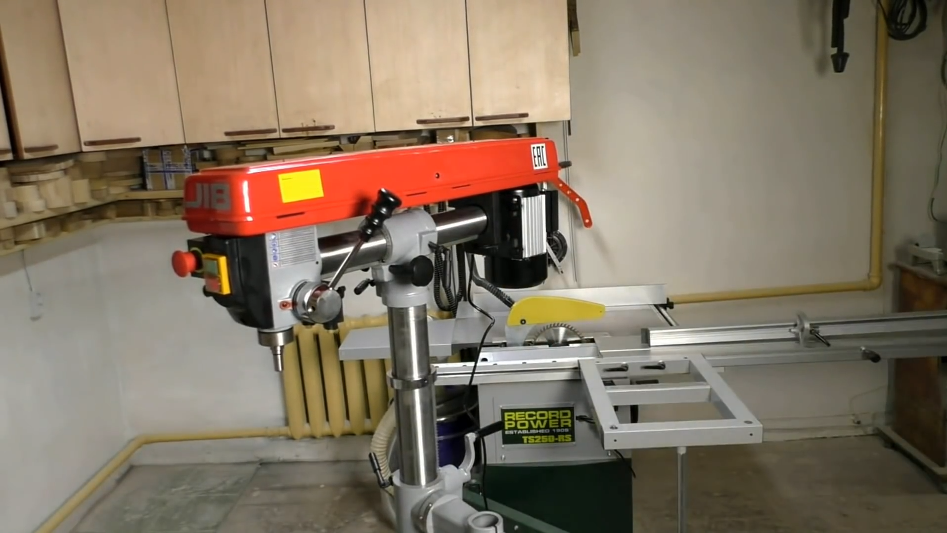 Радиально сверлильный станок JIB RDP 86016F Сборка, обзор.