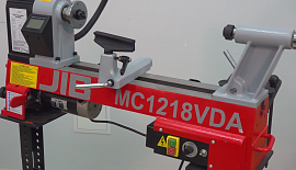 Сравнение токарных станков по дереву JIB WL305B и JIB MC1218VDA